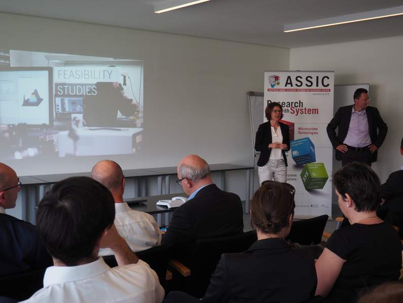 Foto aus dem Vortragssaal beim EU-Projekt CTR mit Sandra Venus vom KWF und Simon Grasser, Vorstand bei CTR