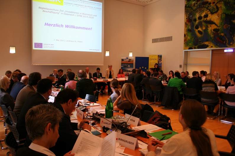 Foto: Begrüßung zur konstituierenden Sitzung durch HR DI Ilse Wollansky