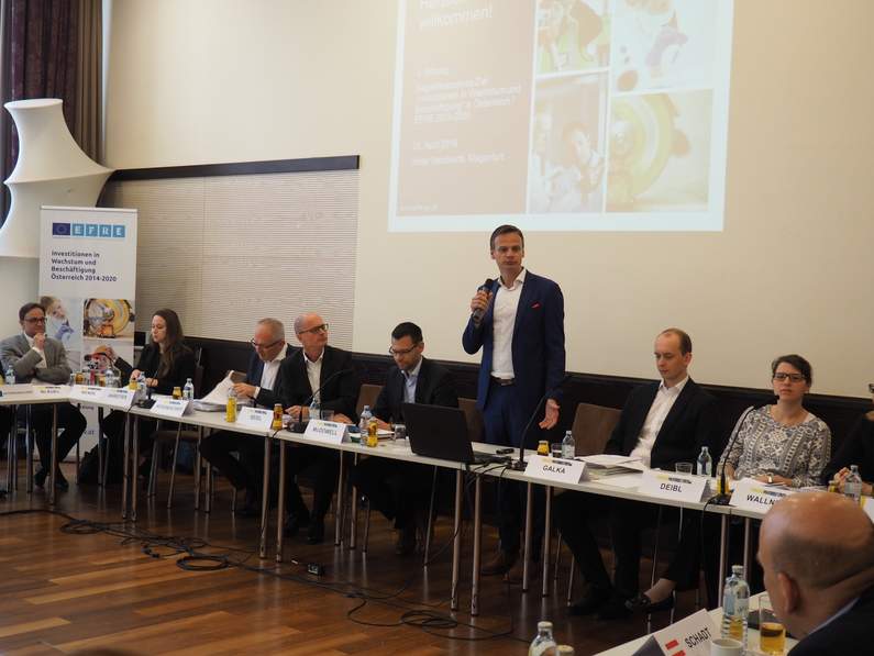 Foto der Begrüßung durch Mag. Stefan Primosch