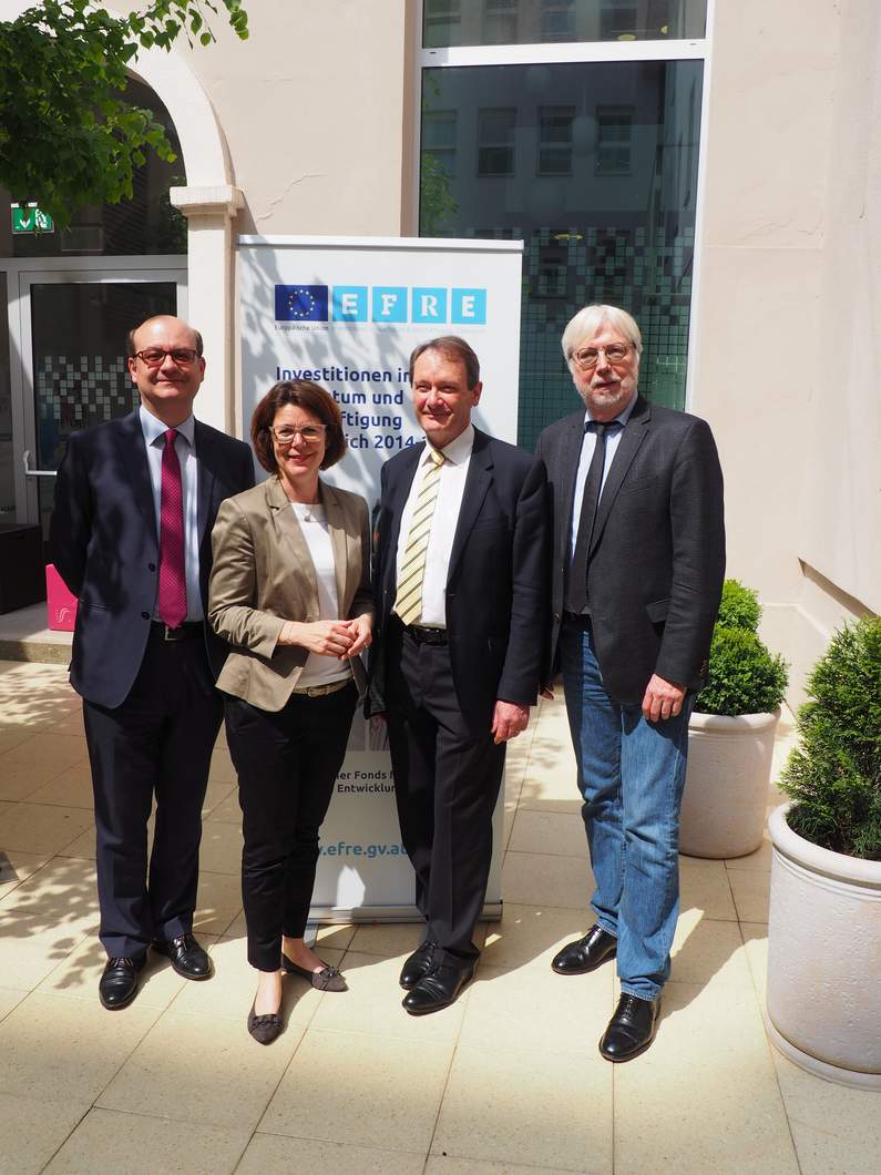 Foto der Delegation der GD REGIO mit Gastgeberin Sandra Venus vom KWF