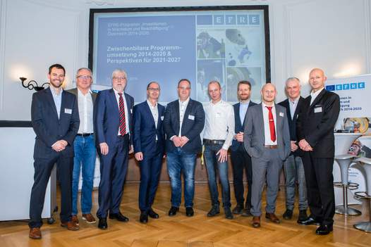 Gruppenfoto aller Vortragenden gemeinsam mit Kommission