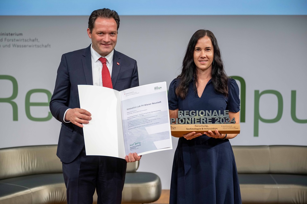 Das EU-Förderprojekt "Innovation Lab Wiener Neustadt" wurde von BM Totschnig als Retionaler Pionier ausgezeichnet.