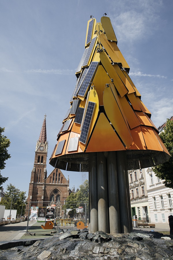 Foto des Lebensbaumbrunnens