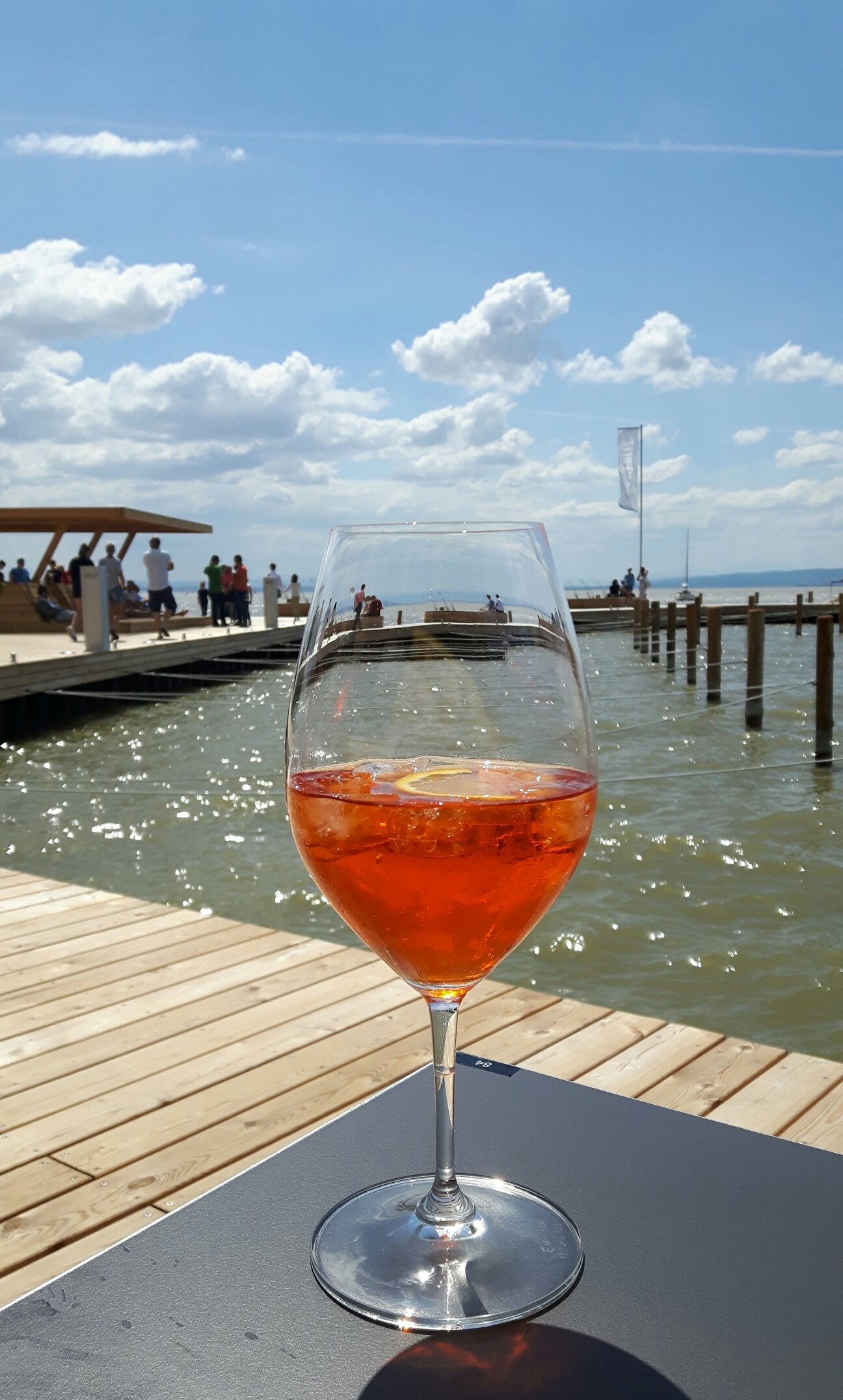 foto von der Terrasse des Restaurants "Das FRITZ" mit Blick auf den Neusiedlersee