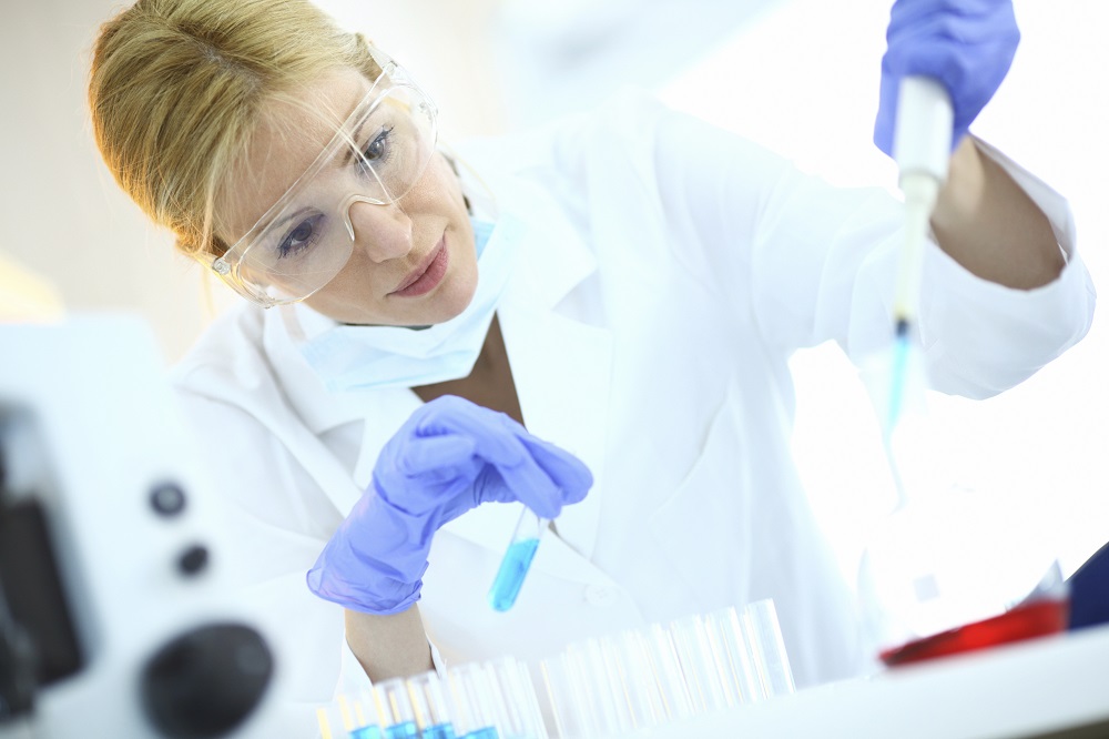 Foto Forscherin im Labor